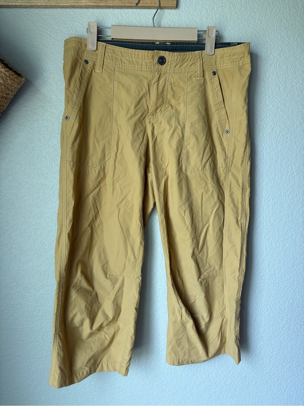 Kuhl Born in the Mountains Cargo Crop